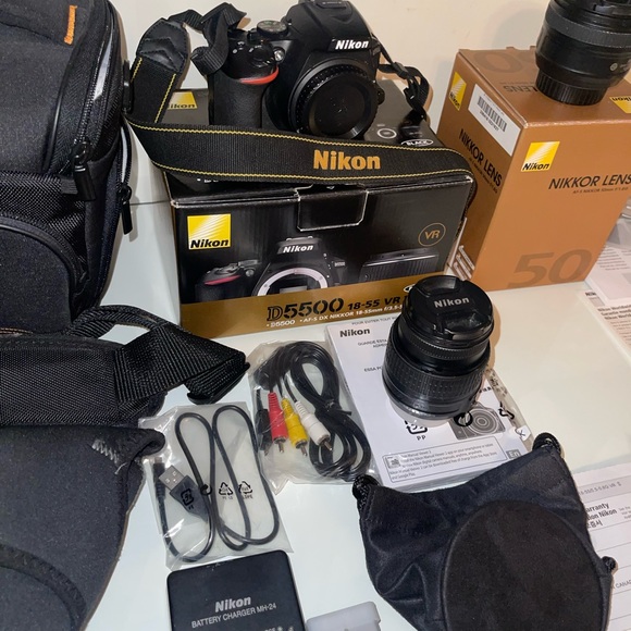 NIKON D5500 DSLR CAMERA KIT DEAL - Picture 3 of 9